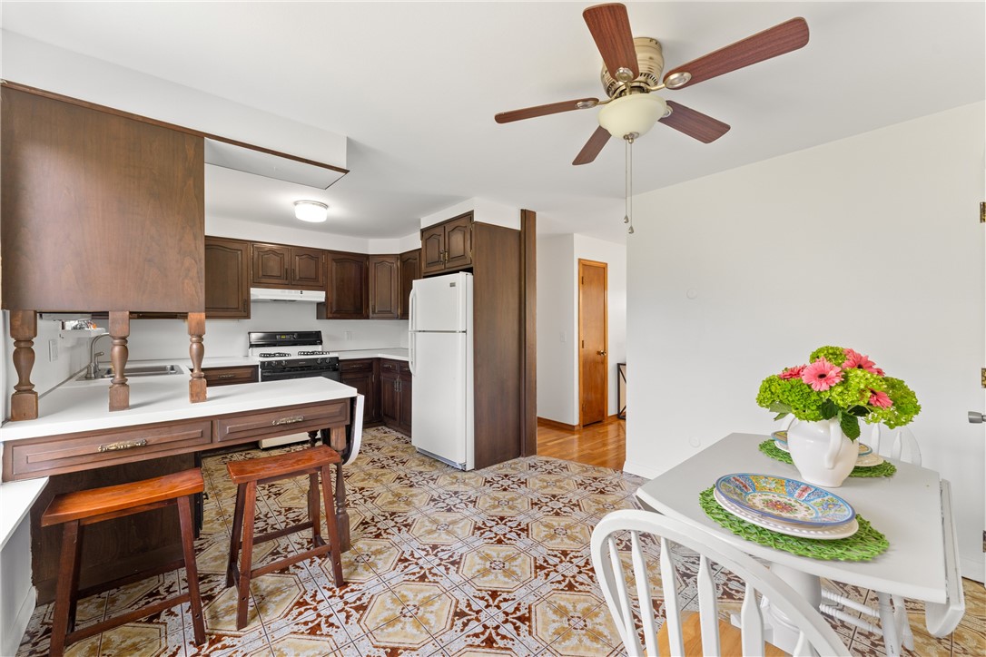 68 Canario Drive Warren, RI 02885 - Photo 9 of 40