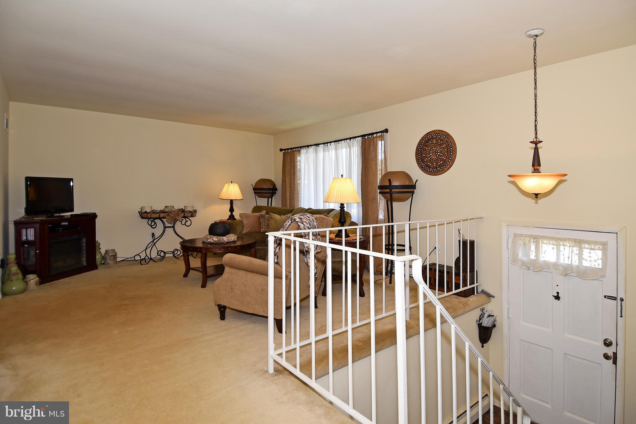 13506 Delaney Road Woodbridge, VA 22193 - Photo 3 of 30 Interior (General)