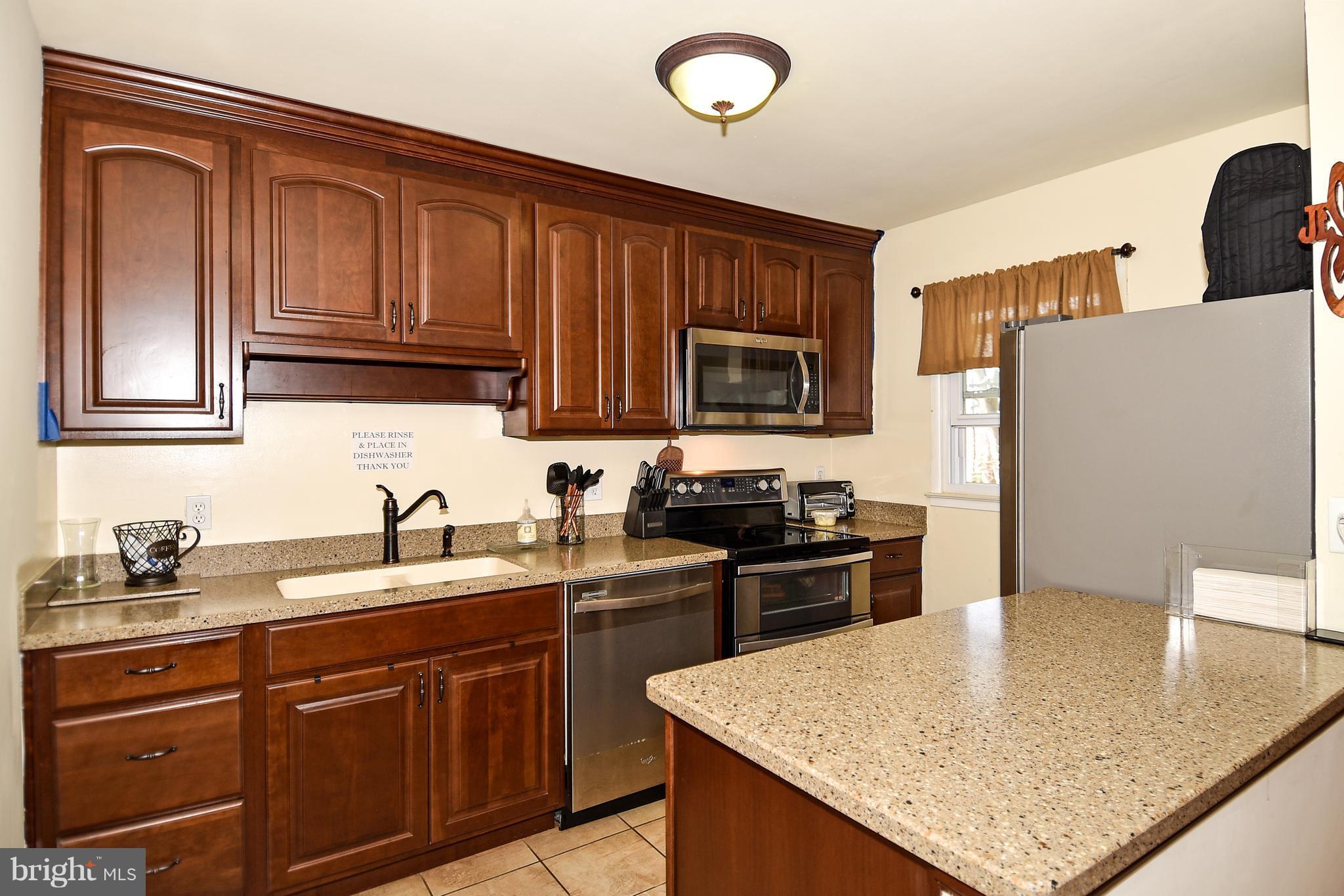 13506 Delaney Road Woodbridge, VA 22193 - Photo 8 of 30 Kitchen