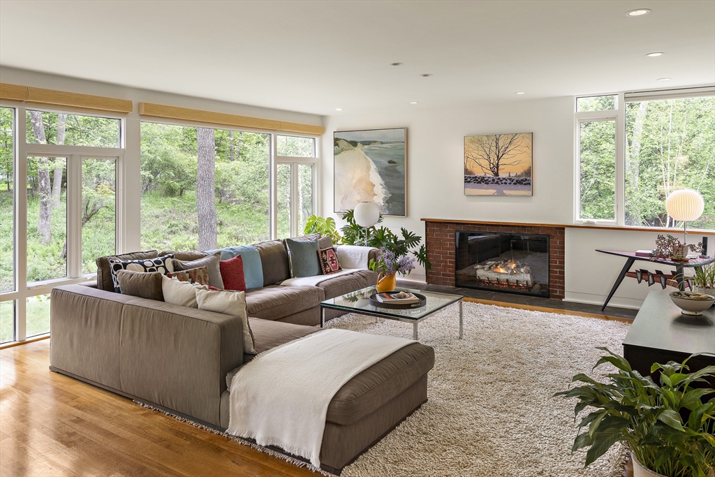 607 Main Street Concord, MA 01742 - Photo 5 of 39