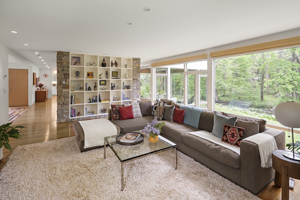 607 Main Street Concord, MA 01742 - Photo 6 of 39