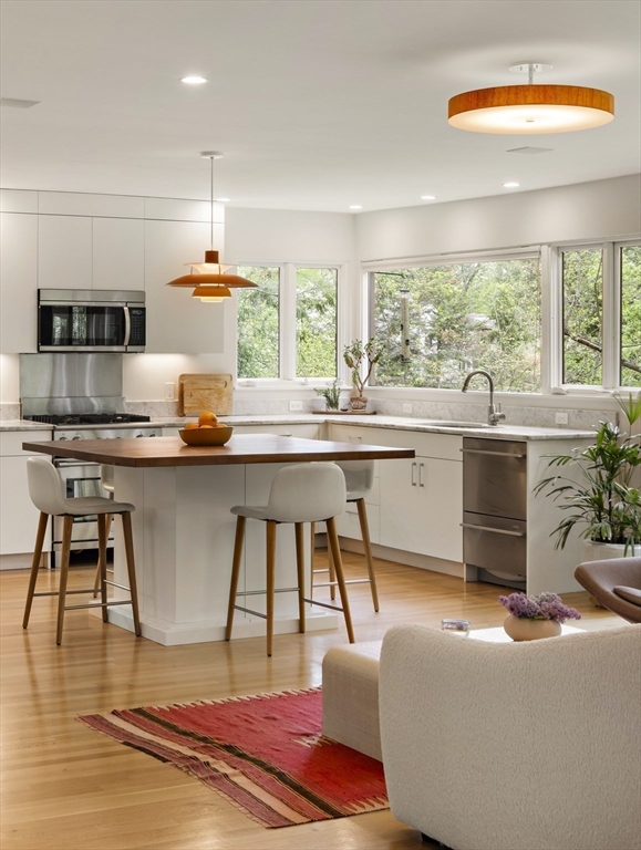 607 Main Street Concord, MA 01742 - Photo 9 of 39