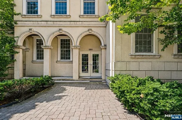 $340,000 | 180 Edgewater Road, Cliffside Park, NJ 07010