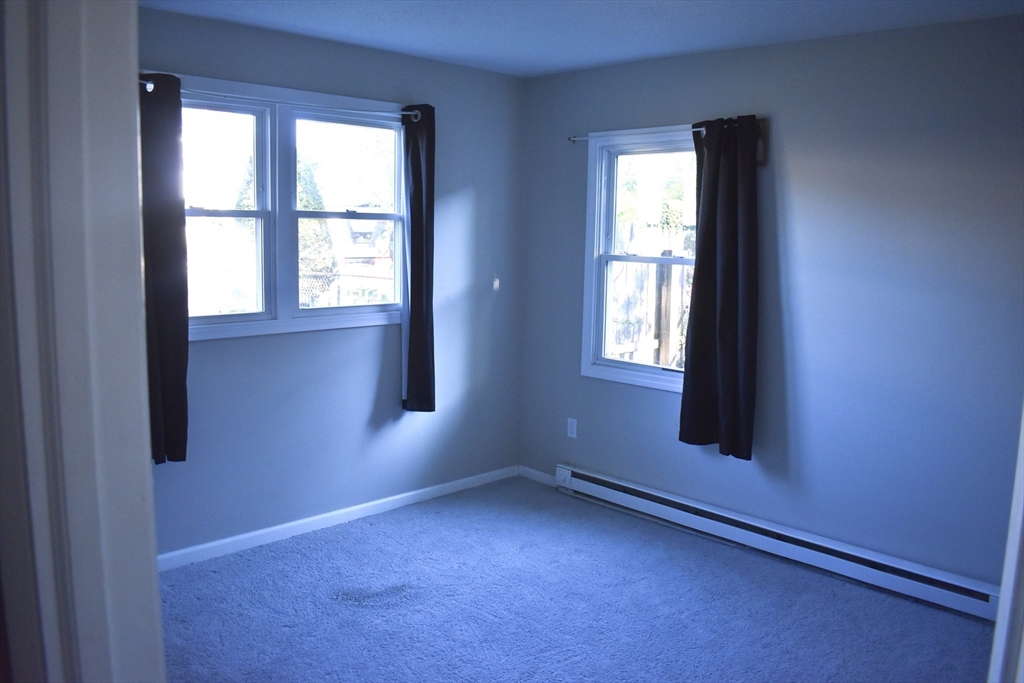 34 Wallace Street Springfield, MA 01119 - Photo 19 of 23