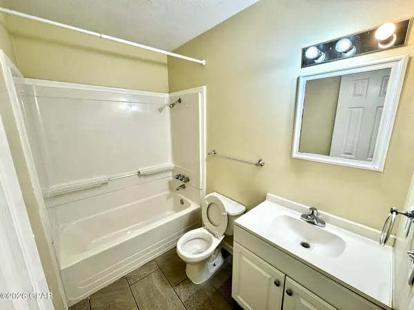 $850 | 4006 East 11th Street, Unit F, Panama City, FL 32404