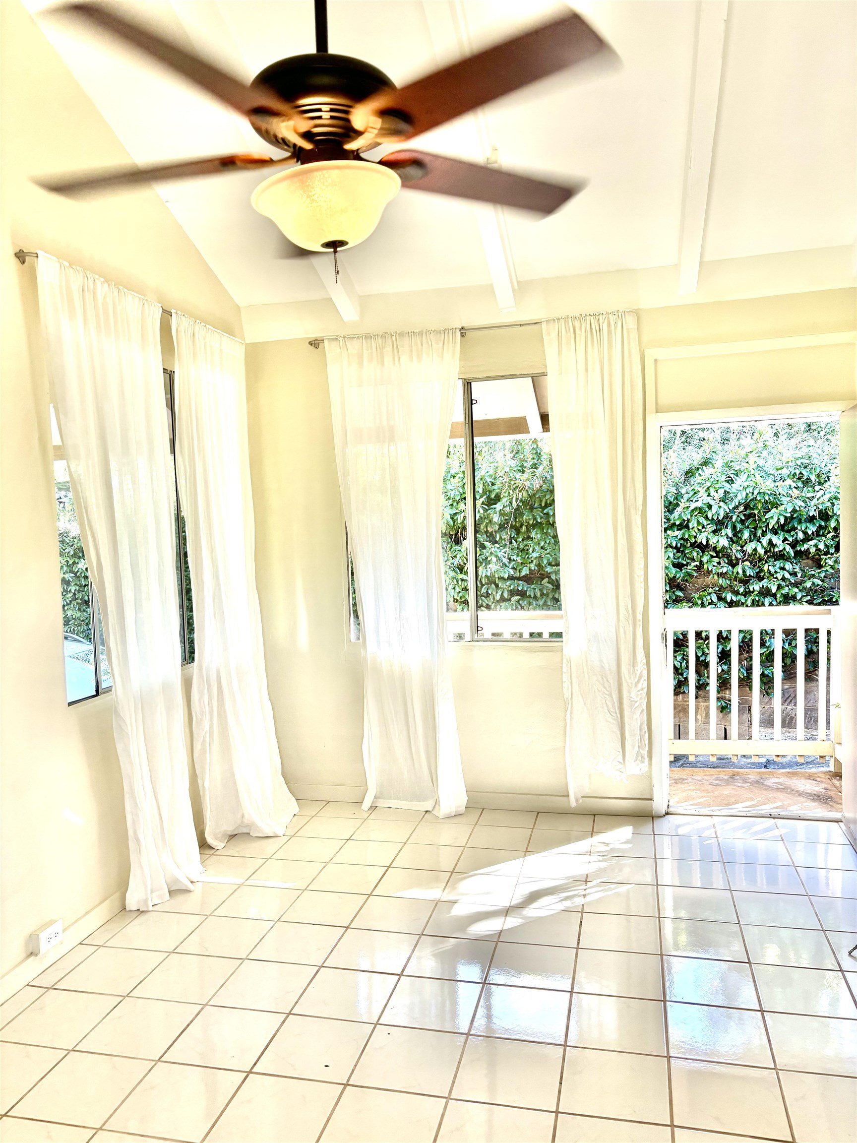12 Upper Kimo Drive Kula, HI 96790 - Photo 26 of 30 a bathroom with a bathtub and a shower