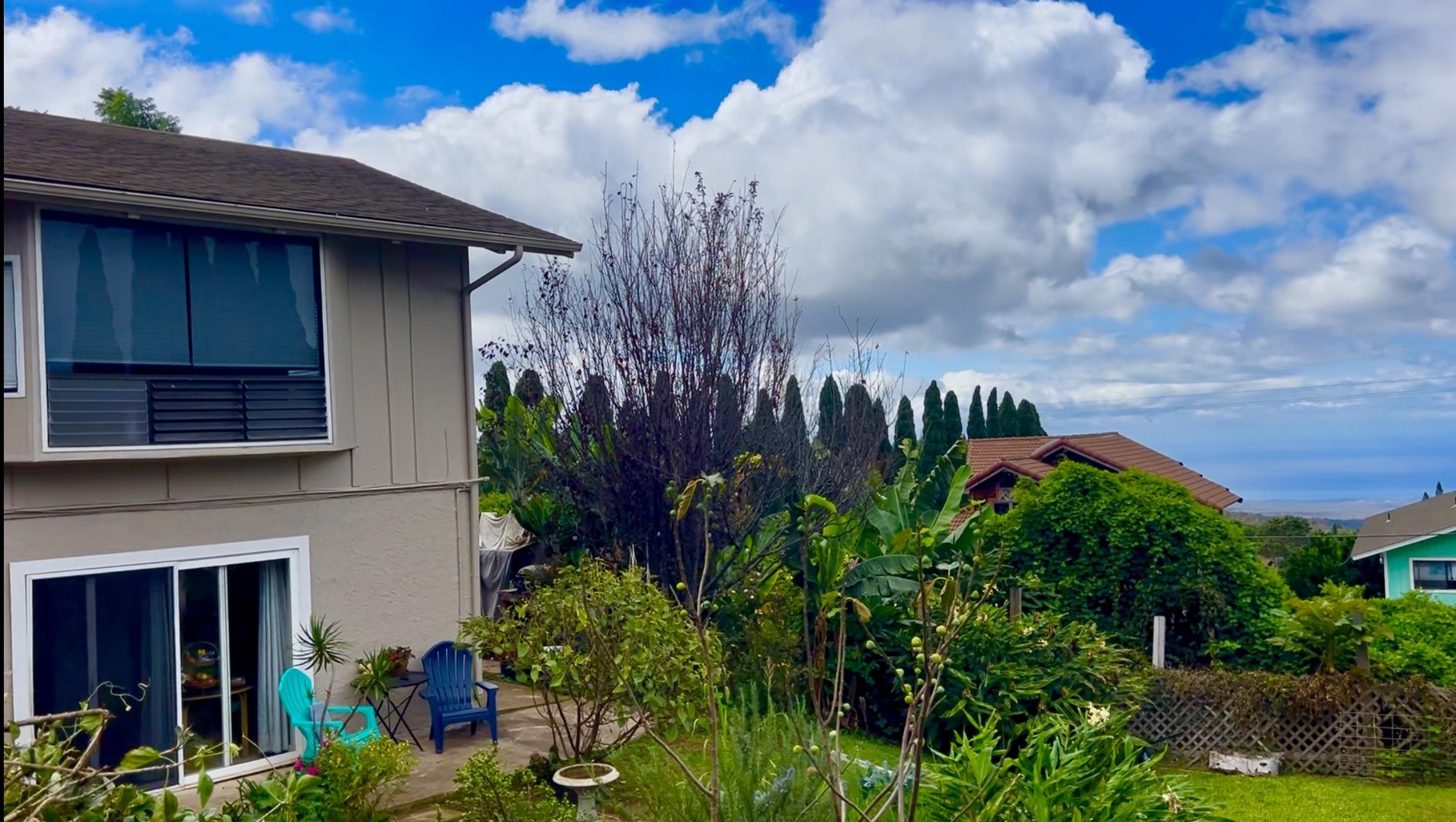 12 Upper Kimo Drive Kula, HI 96790 - Photo 29 of 30 a backyard of a house with lots of green space