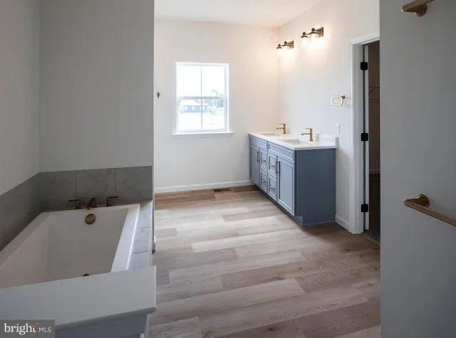 a bathroom with a bathtub