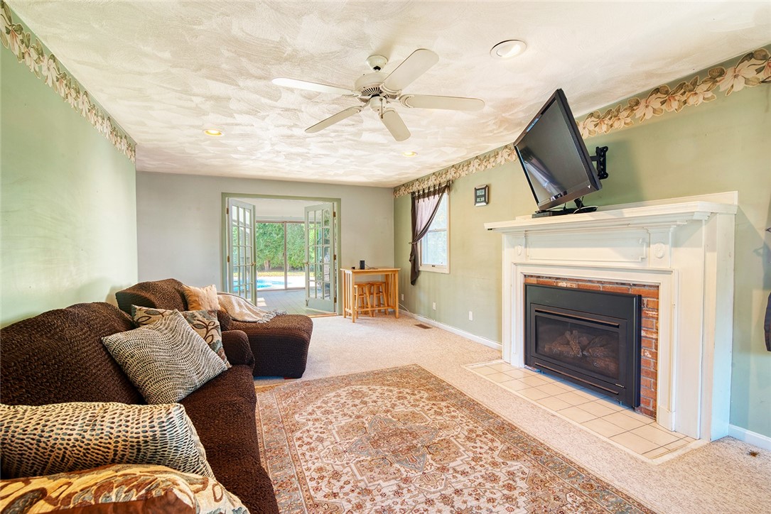9 Harrison Avenue Westerly, RI 02891 - Photo 5 of 19