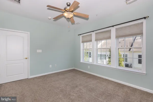 $330,000 | 154 Saddletop Drive, Unit 355, Taneytown, MD 21787