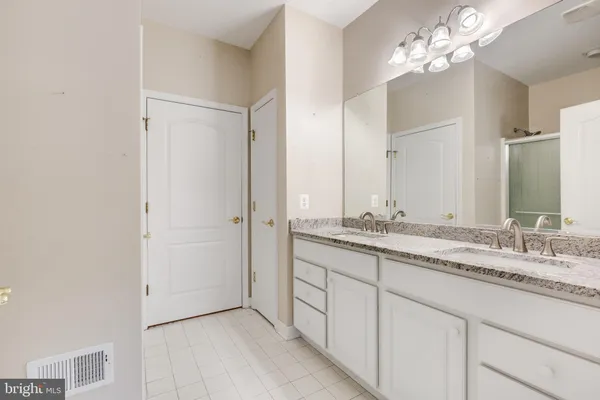 $330,000 | 154 Saddletop Drive, Unit 355, Taneytown, MD 21787