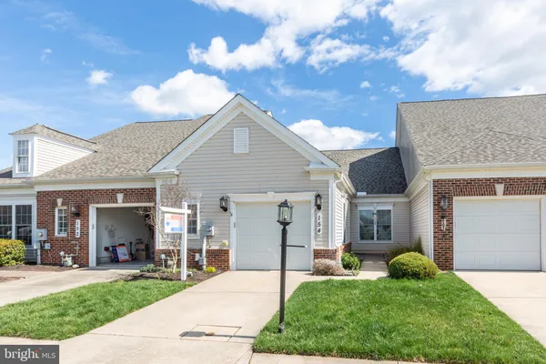 $330,000 | 154 Saddletop Drive, Unit 355, Taneytown, MD 21787