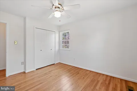 $865,000 | 4716 Sunflower Drive, Rockville, MD 20853