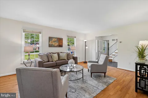 $865,000 | 4716 Sunflower Drive, Rockville, MD 20853