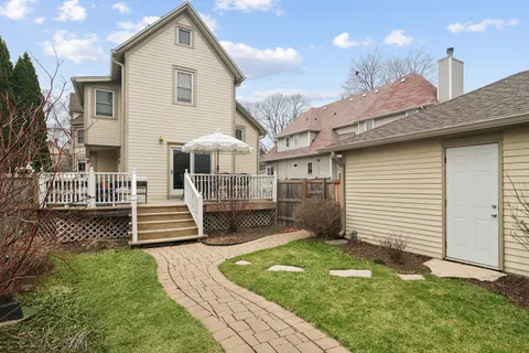 $564,000 | 123 Raymond Avenue, Barrington, IL 60010