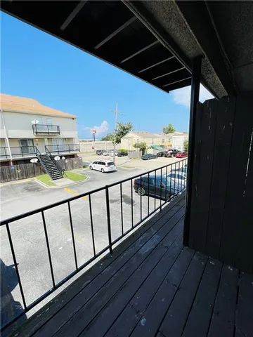 $1,500 | 2500 Manson Avenue, Unit 420, Metairie, LA 70001