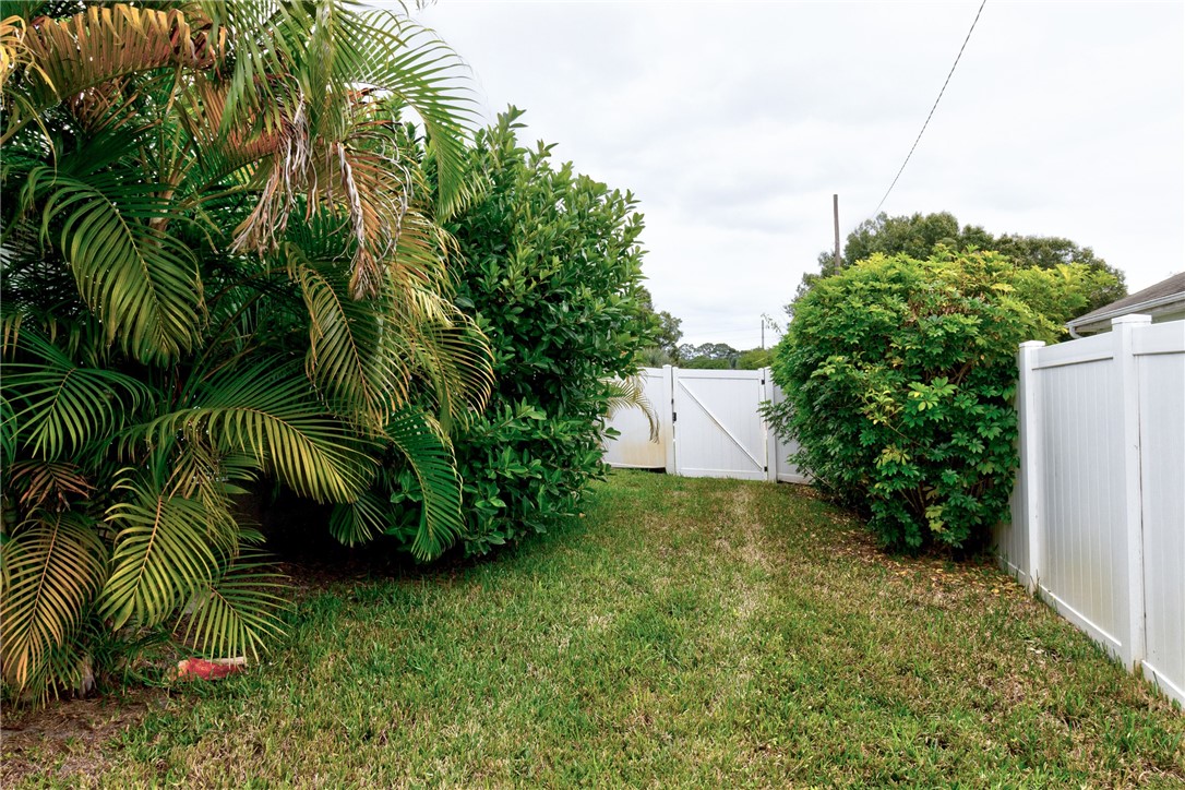 402 Toledo Street Sebastian, FL 32958 - Photo 31 of 36