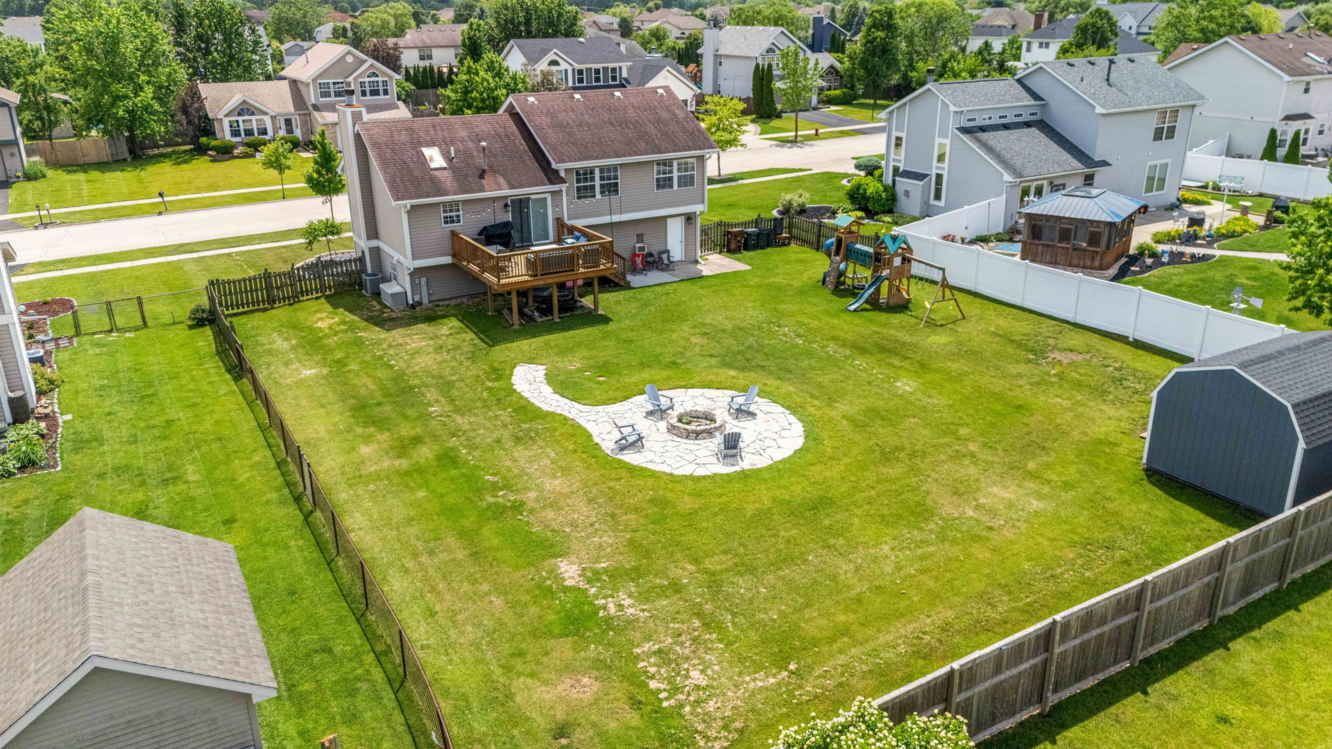 8036 Farmhouse Road Frankfort, IL 60423 - Photo 3 of 38