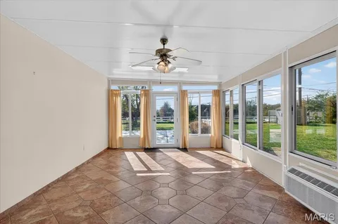 $595,000 | 31 South Tealwood Drive, St. Louis, MO 63141