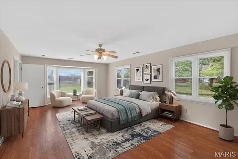 $595,000 | 31 South Tealwood Drive, St. Louis, MO 63141