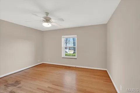 $595,000 | 31 South Tealwood Drive, St. Louis, MO 63141