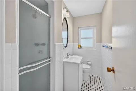 $595,000 | 31 South Tealwood Drive, St. Louis, MO 63141