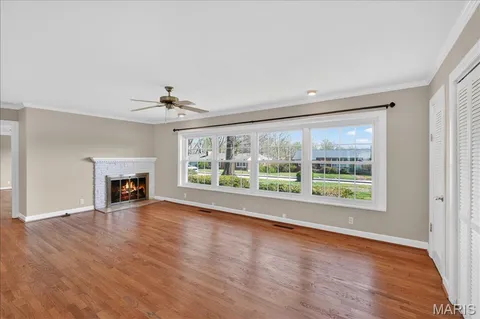 $595,000 | 31 South Tealwood Drive, St. Louis, MO 63141