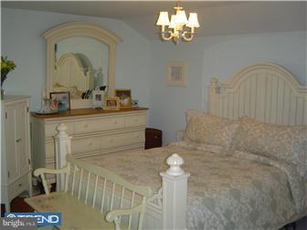 125 Antietam Road Cherry Hill, NJ 08034 - Photo 9 of 12 Bedroom - Main