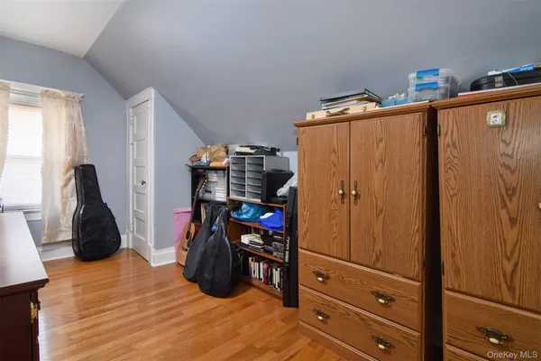 $929,000 | 17 Lake Avenue, Yonkers, NY 10701