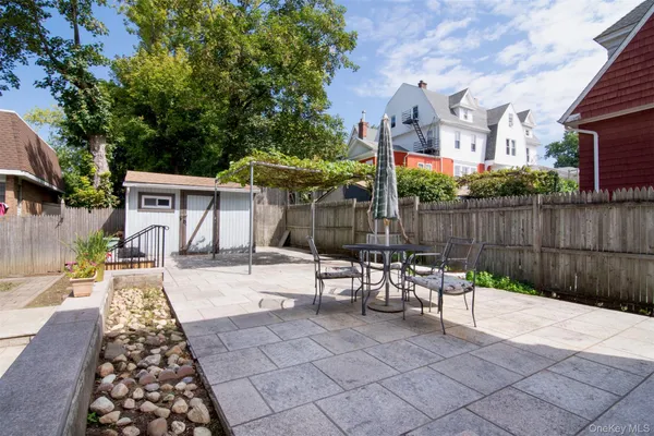 $929,000 | 17 Lake Avenue, Yonkers, NY 10701