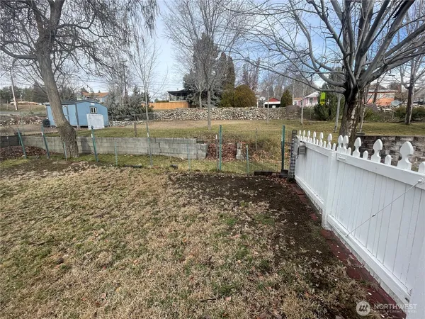 $344,000 | 18 Cherry Avenue West, Omak, WA 98841