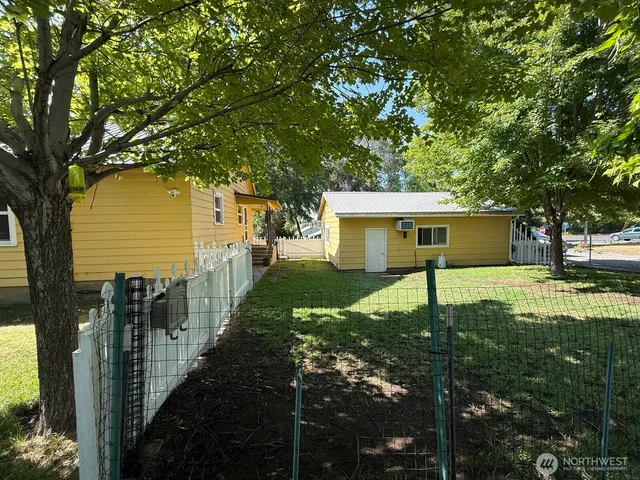 $349,000 | 18 Cherry Avenue West, Omak, WA 98841