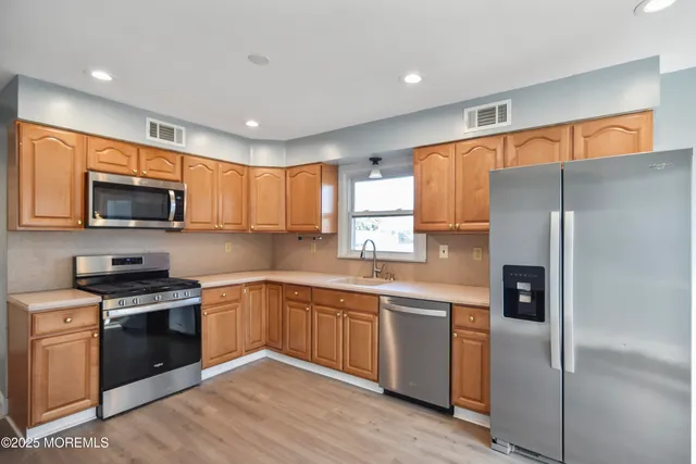 $3,750 | 32 Dakota Avenue, Middletown, NJ 07748