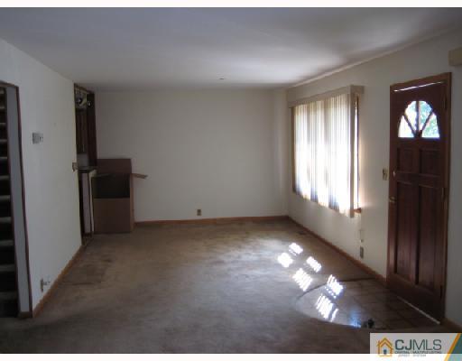10 Rodney Road East Brunswick, NJ 08816 - Photo 4 of 8