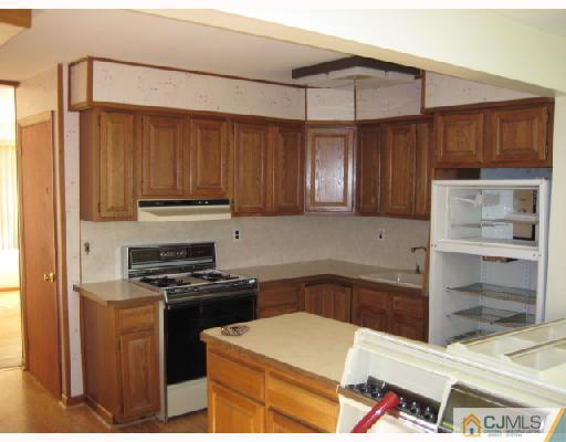 10 Rodney Road East Brunswick, NJ 08816 - Photo 6 of 8