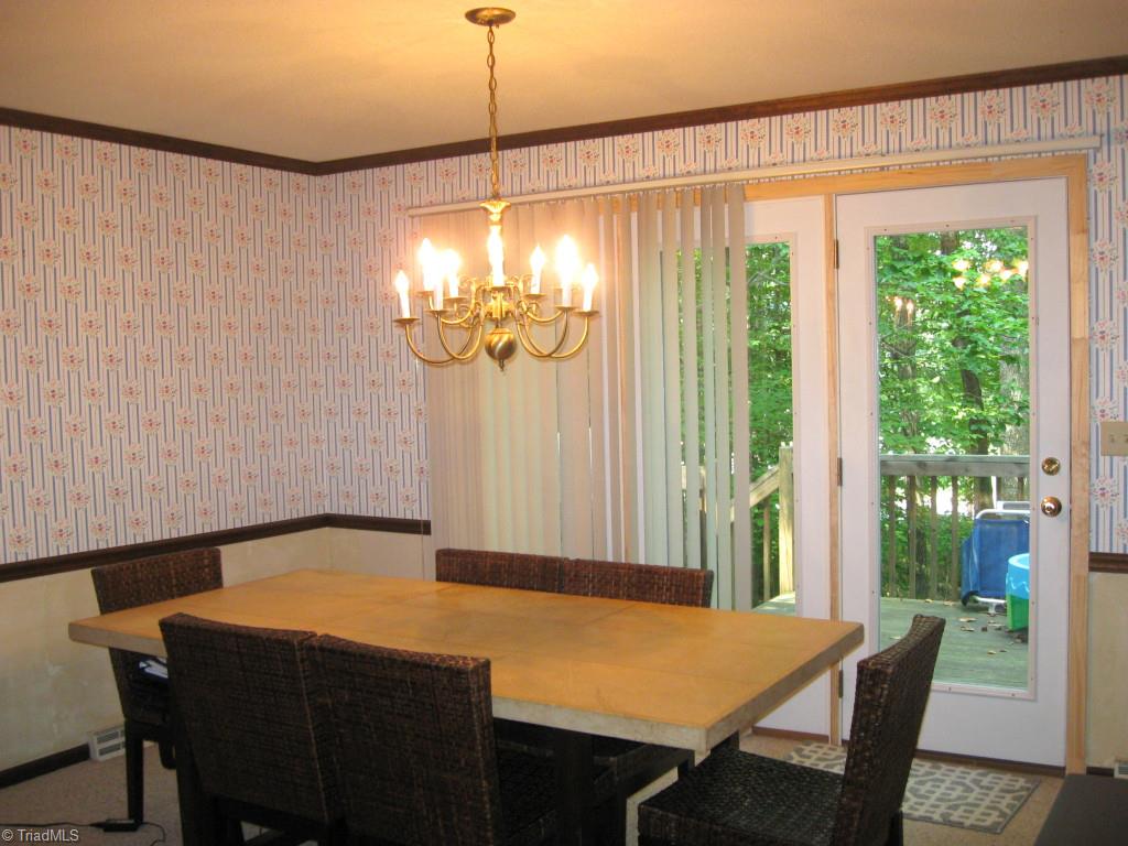 8301 Mccrory Road Stokesdale, NC 27357 - Photo 12 of 30 Dining Area