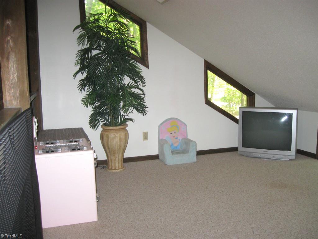 8301 Mccrory Road Stokesdale, NC 27357 - Photo 22 of 30 Loft
