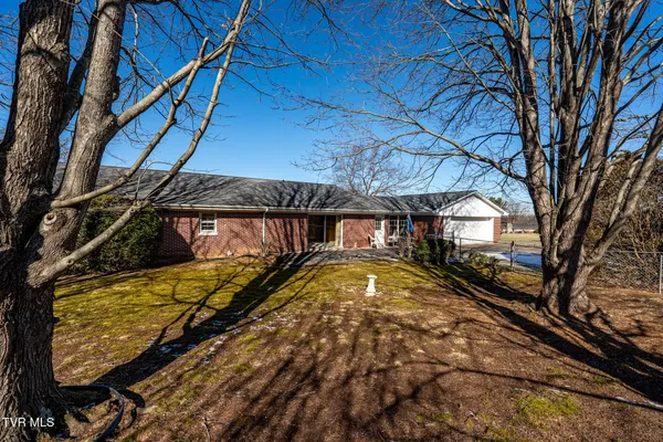 $2,500 | 203 Pawnee Street, Johnson City, TN 37604