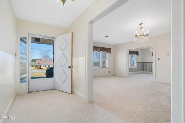 $2,500 | 203 Pawnee Street, Johnson City, TN 37604