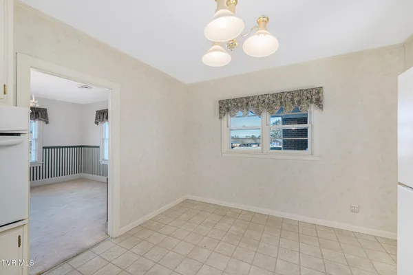 $2,500 | 203 Pawnee Street, Johnson City, TN 37604