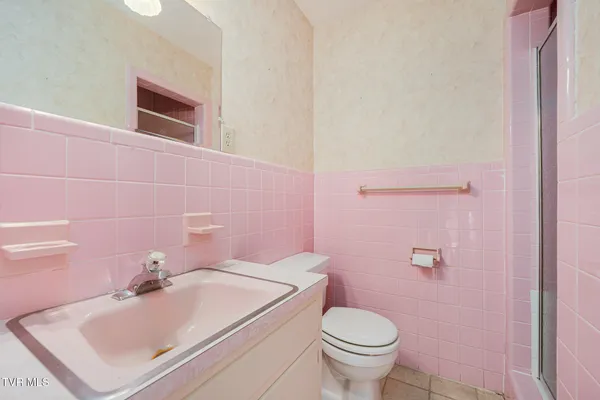 $2,500 | 203 Pawnee Street, Johnson City, TN 37604