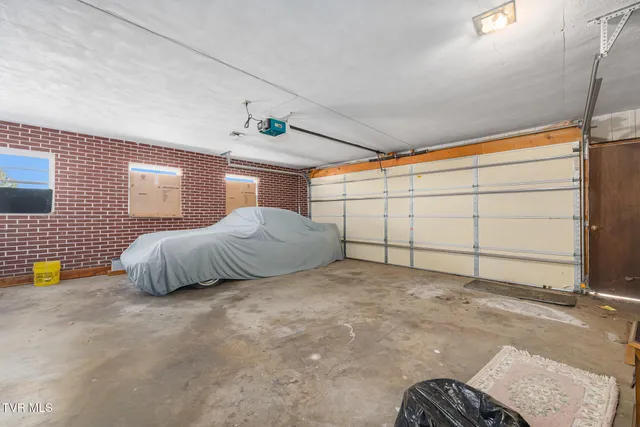 $2,750 | 203 Pawnee Street, Johnson City, TN 37604