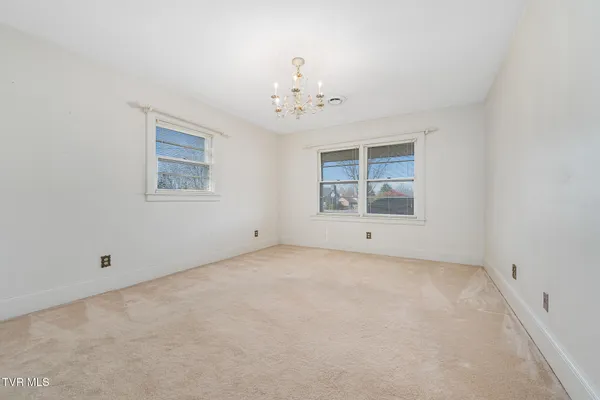 $2,500 | 203 Pawnee Street, Johnson City, TN 37604