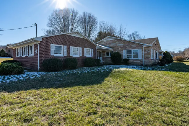 $2,750 | 203 Pawnee Street, Johnson City, TN 37604