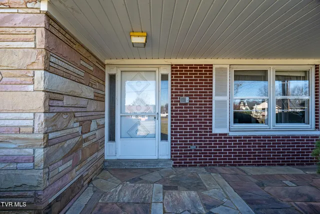 $2,750 | 203 Pawnee Street, Johnson City, TN 37604