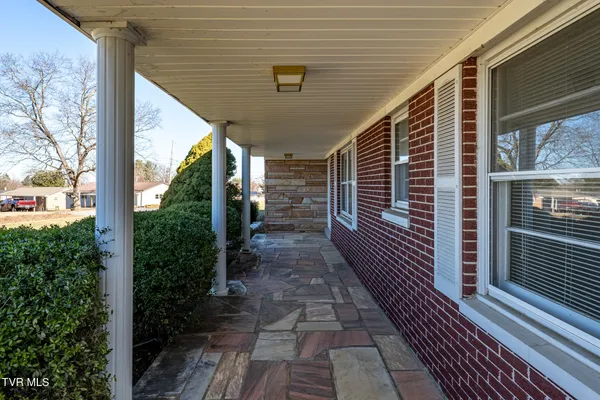 $2,500 | 203 Pawnee Street, Johnson City, TN 37604