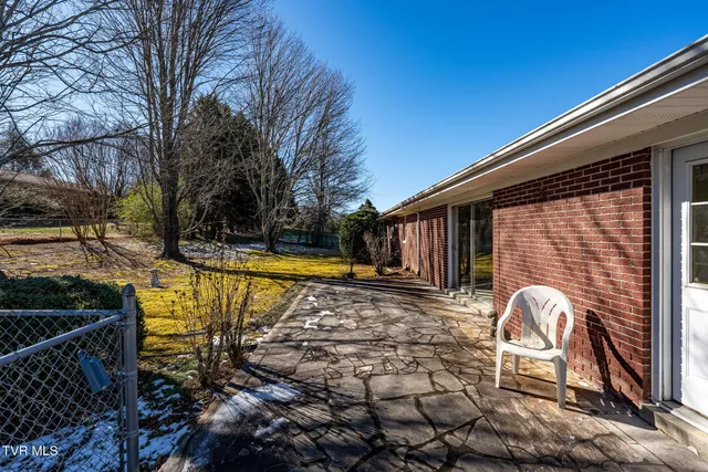 $2,750 | 203 Pawnee Street, Johnson City, TN 37604