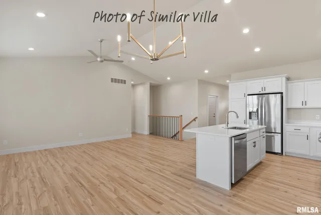 $450,114 | 37 Frank Court, Le Claire, IA 52753