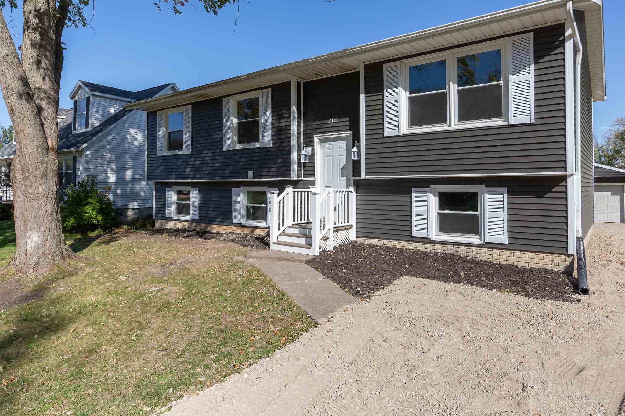212 5th Street Colona, IL 61241 - Photo 1 of 29 Gallery Image 1