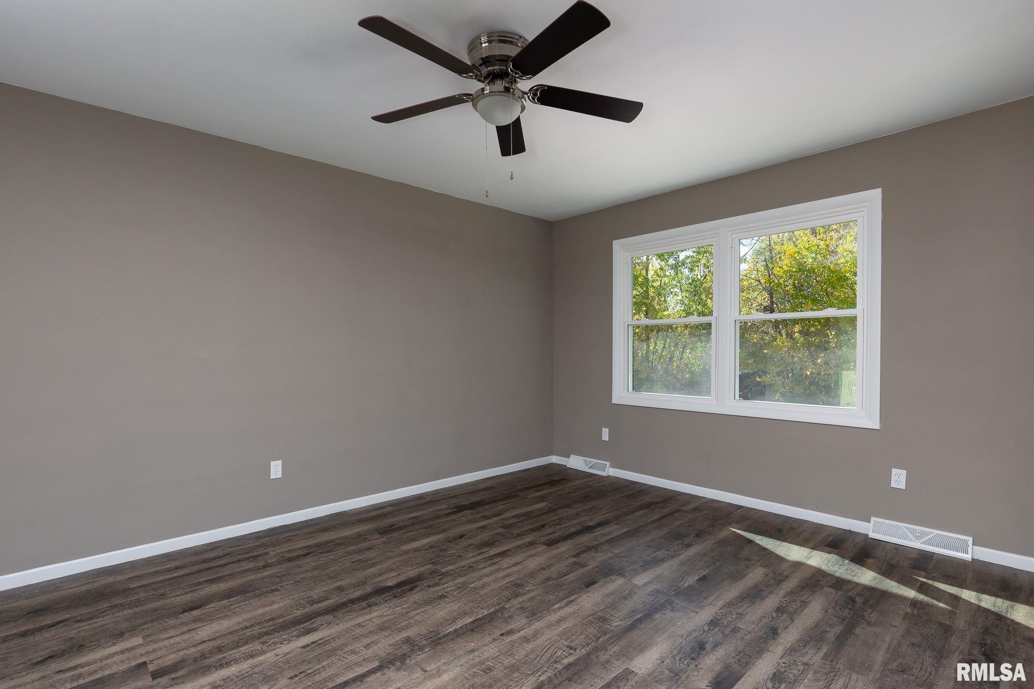 212 5th Street Colona, IL 61241 - Photo 5 of 29 Gallery Image 5